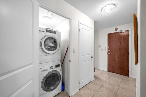 Photo 7 at 15A - 6 Rosebank Drive, Malvern, Toronto