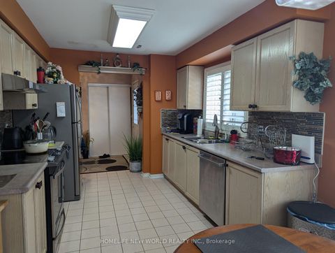 Photo 9 at 138 - 83 Mondeo Drive, Dorset Park, Toronto