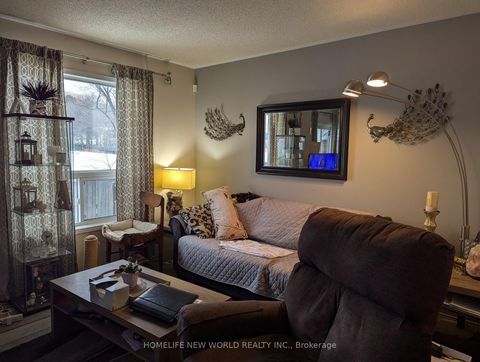 Photo 10 at 138 - 83 Mondeo Drive, Dorset Park, Toronto