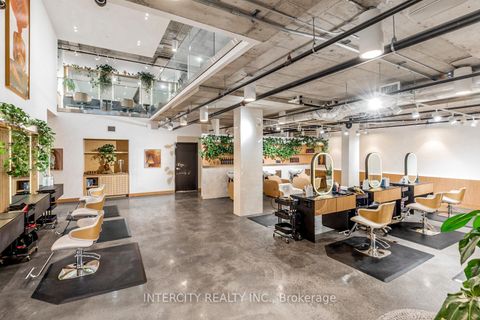 Photo 4 at 102 - 277 Davenport Road, Annex, Toronto