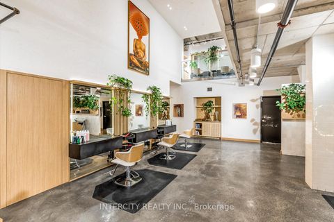 Photo 5 at 102 - 277 Davenport Road, Annex, Toronto