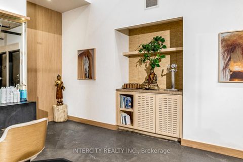 Photo 13 at 102 - 277 Davenport Road, Annex, Toronto