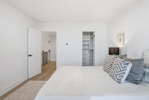 Photo 35 at 909 - 60 Southport Street, Swansea, Toronto