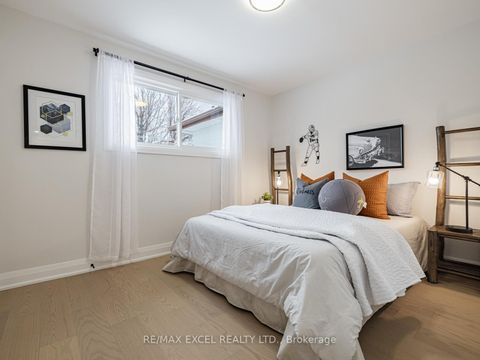 Photo 18 at 69 Baroness Crescent, Don Valley Village, Toronto