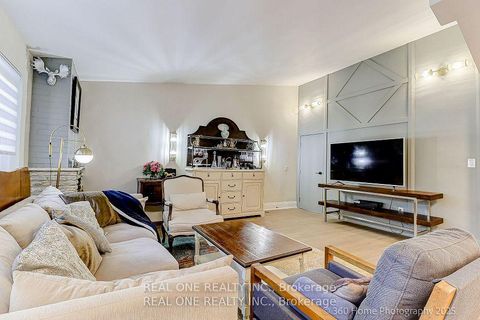 Photo 1 at 10 North Hills Terrace, Don Mills, Toronto