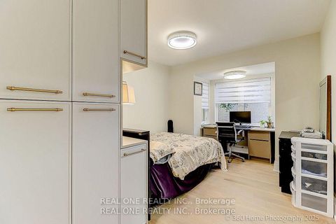 Photo 9 at 10 North Hills Terrace, Don Mills, Toronto