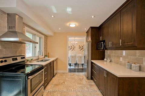 Photo 14 at 157 Pleasant View Drive, Pleasant View, Toronto