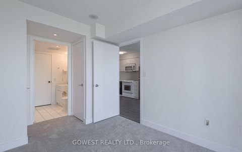 Photo 18 at 2516 - 15 Iceboat Terrace N, Waterfront Communities C1, Toronto