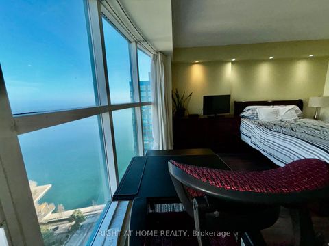 Photo 10 at 3803 - 77 Harbour Square, Waterfront Communities C1, Toronto