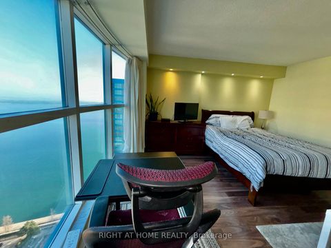 Photo 11 at 3803 - 77 Harbour Square, Waterfront Communities C1, Toronto