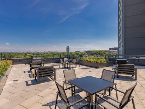 Photo 23 at 219 - 293 The Kingsway, Humber Valley, Toronto