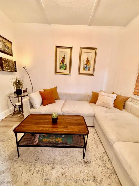 Photo 2 at 43 King Edward Avenue, Lumsden, Toronto