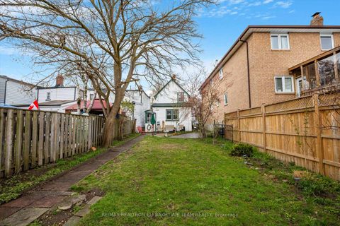 Photo 21 at 43 King Edward Avenue, Lumsden, Toronto