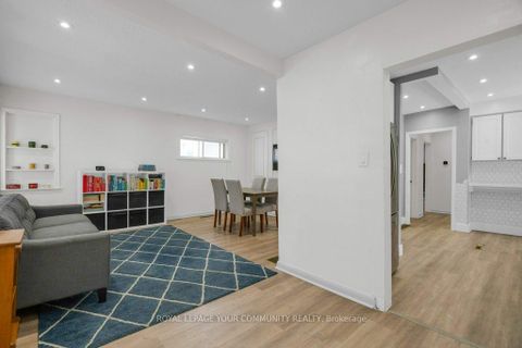 Photo 7 at 184 Hendon Avenue, Newtonbrook West, Toronto