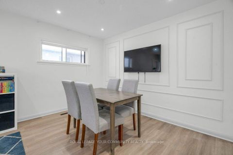 Photo 14 at 184 Hendon Avenue, Newtonbrook West, Toronto