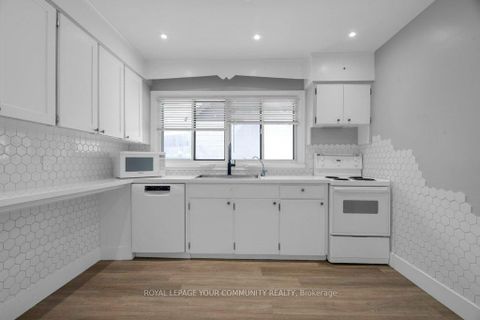 Photo 18 at 184 Hendon Avenue, Newtonbrook West, Toronto