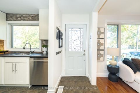 Photo 7 at 67 Savona Drive, Alderwood, Toronto