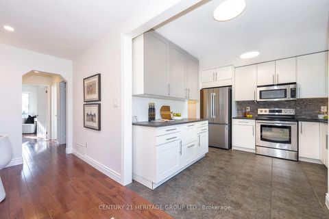 Photo 19 at 67 Savona Drive, Alderwood, Toronto