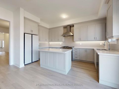 Photo 8 at 20 Nanhai Avenue, Angus Glen, Markham