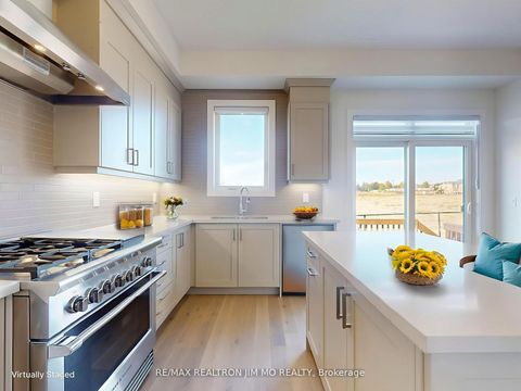 Photo 9 at 20 Nanhai Avenue, Angus Glen, Markham