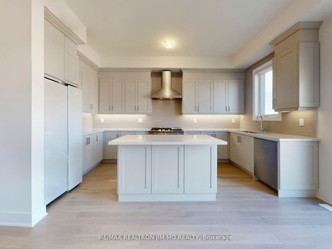 Photo 11 at 20 Nanhai Avenue, Angus Glen, Markham