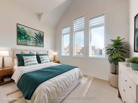 Photo 26 at 20 Nanhai Avenue, Angus Glen, Markham