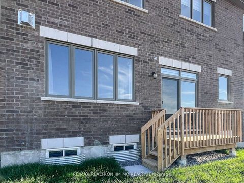 Photo 31 at 20 Nanhai Avenue, Angus Glen, Markham