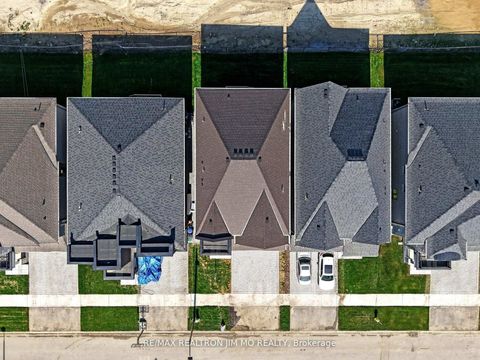 Photo 45 at 20 Nanhai Avenue, Angus Glen, Markham