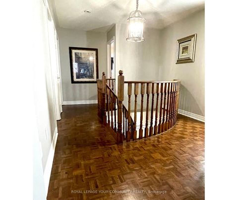 Photo 22 at 31 Giotto Crescent SW, Maple, Vaughan