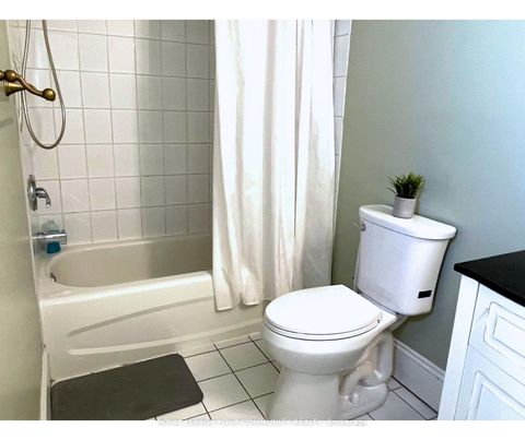 Photo 30 at 31 Giotto Crescent SW, Maple, Vaughan