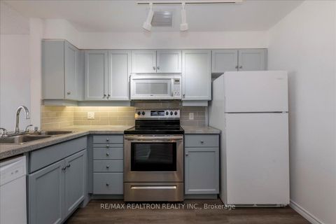 Photo 4 at 48 - 74 Ross Street, Queen's Park, Barrie