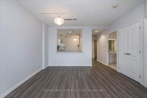 Photo 8 at 48 - 74 Ross Street, Queen's Park, Barrie