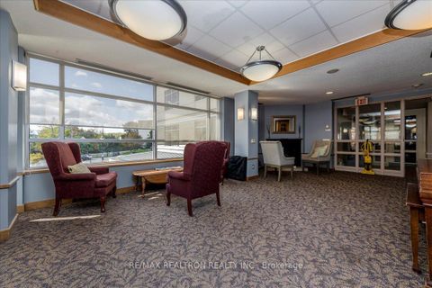 Photo 21 at 48 - 74 Ross Street, Queen's Park, Barrie