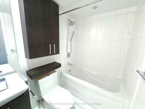 Photo 21 at 833 - 8 Telegram Mews, Waterfront Communities C1, Toronto