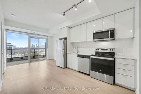 Photo 7 at 623 - 859 The Queensway, Queensway, Toronto