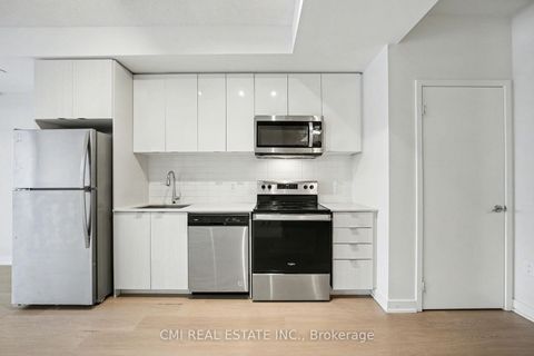 Photo 9 at 623 - 859 The Queensway, Queensway, Toronto