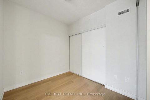 Photo 13 at 623 - 859 The Queensway, Queensway, Toronto