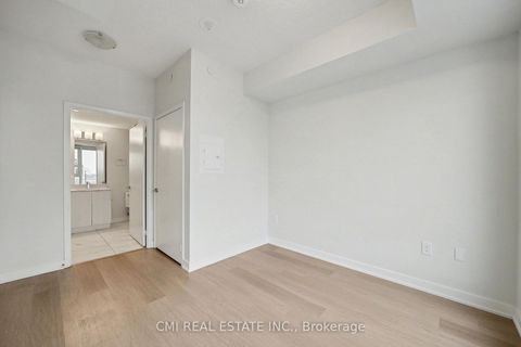 Photo 19 at 623 - 859 The Queensway, Queensway, Toronto