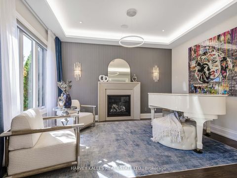 Photo 5 at 10 Malaren Road, Maple, Vaughan