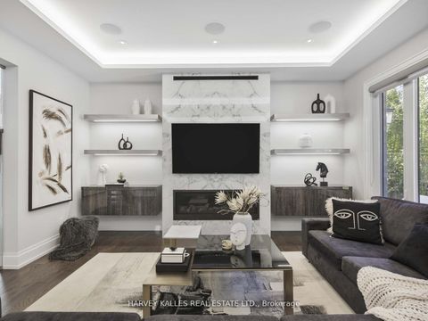 Photo 10 at 10 Malaren Road, Maple, Vaughan