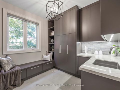 Photo 18 at 10 Malaren Road, Maple, Vaughan