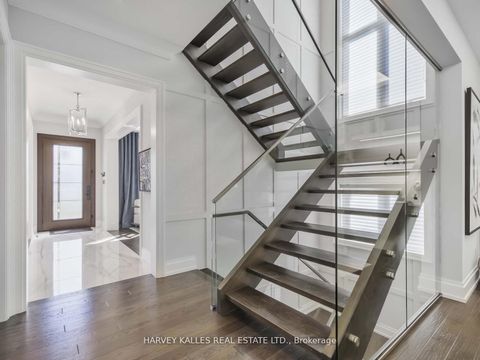 Photo 19 at 10 Malaren Road, Maple, Vaughan