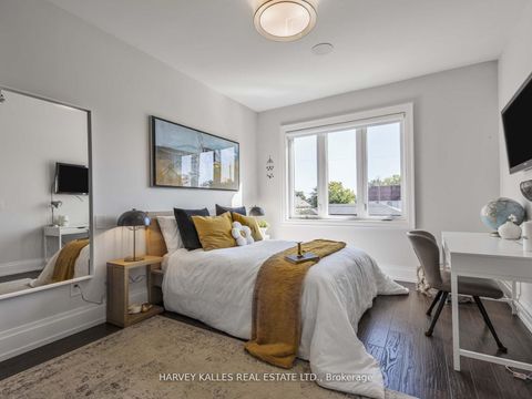 Photo 29 at 10 Malaren Road, Maple, Vaughan