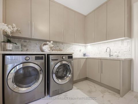 Photo 36 at 10 Malaren Road, Maple, Vaughan