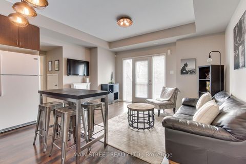 Photo 9 at 4 - 15949 Bayview Avenue, Bayview Northeast, Aurora