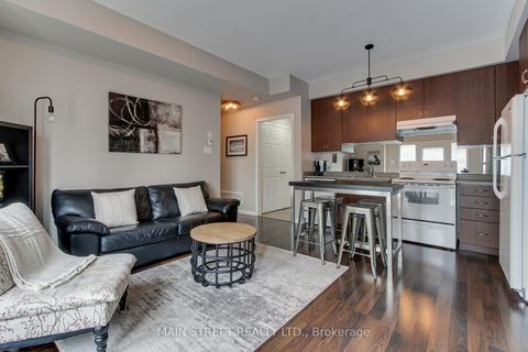 Photo 12 at 4 - 15949 Bayview Avenue, Bayview Northeast, Aurora