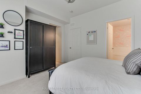 Photo 14 at 4 - 15949 Bayview Avenue, Bayview Northeast, Aurora