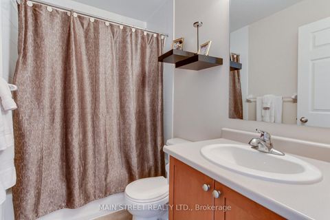 Photo 24 at 4 - 15949 Bayview Avenue, Bayview Northeast, Aurora