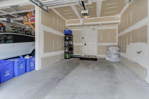 Photo 27 at 4 - 15949 Bayview Avenue, Bayview Northeast, Aurora