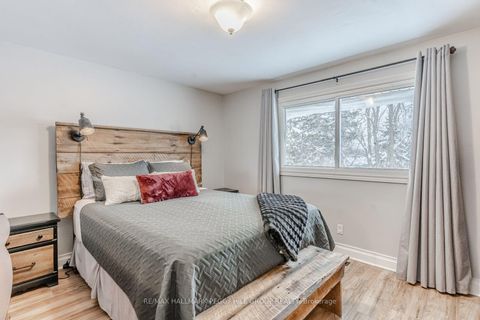 Photo 5 at 229 Deborah Way, Painswick North, Barrie